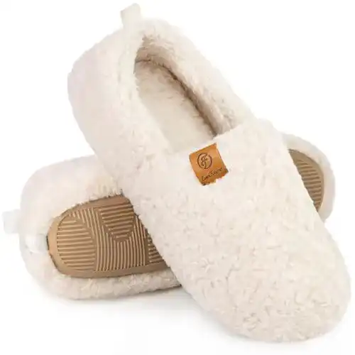 Hausschuhe für Damen von Everfoams – Winterliche Pantoffeln aus Kunstwolle