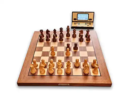 Schachcomputer Millennium ChessGenius Exclusive M820 im Vergleich