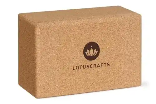 Yogablock von Lotuscrafts aus Kork mit Supra Grip, ökologisch hergestellt