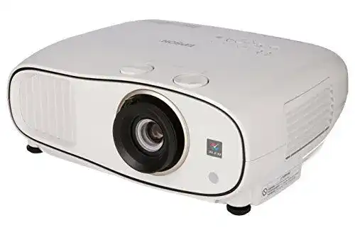 Beamer 4K Epson EH-TW6700W Projektor im Vergleich