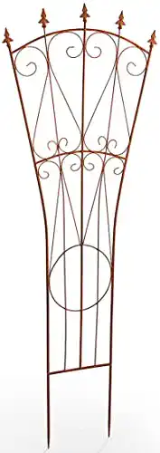 Rankgitter aus Metall mit Ornamenten von Kobolo