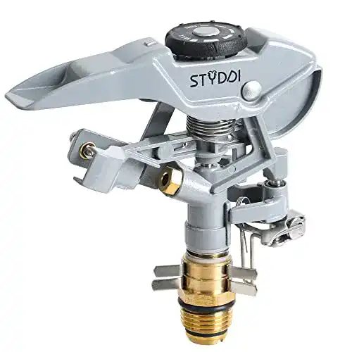 Metallrasensprenger von Styddi für die Bewässerung großer Flächen