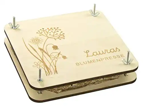 Blumenpresse laublust mit Blumenmotiv aus Holz, personalisierbar