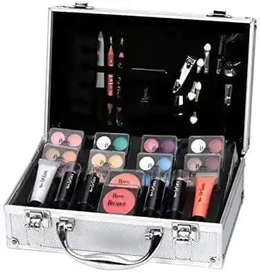 Schminkkoffer von KARAS Beauty mit 52 Teilen für Makeup-Anwendungen