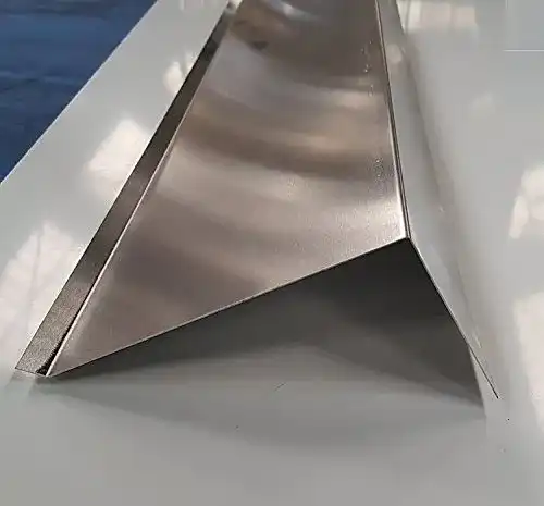Ortgangblech Aluminium Dachblech 200 cm mit Zuschnitten