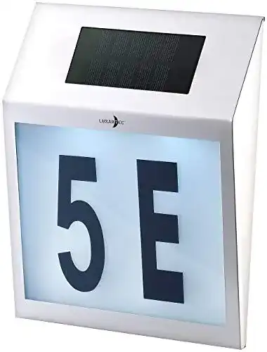 Solar Hausnummer mit Edelstahl Gehäuse und Dämmerungssensor