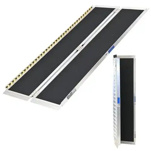 Rollstuhlrampe Trutzholm mit rutschfester Oberfläche und Aluminiumkonstruktion