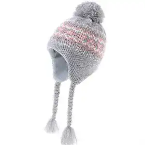 Babymütze für Mädchen mit Ohrenschützern und Winterdesign