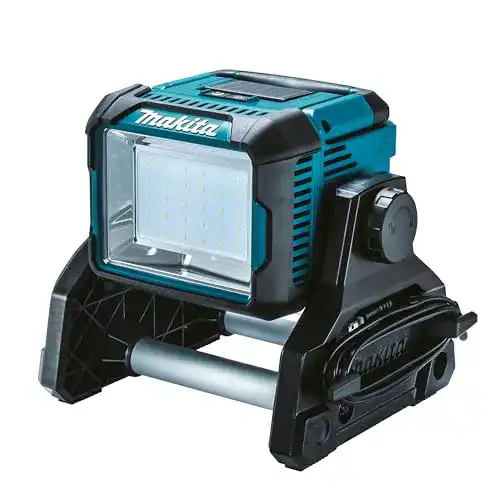 Makita DEADML811 Akku-Strahler mit 30 LEDs und variabler Leuchtstärke