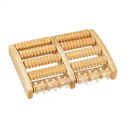Fußmassageroller aus Holz mit 10 Rollen und Noppen von Relaxdays