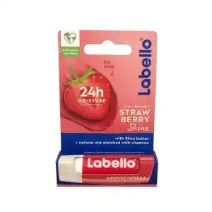 Labello Lippenpflege Strawberry Kiss mit Erdbeergeschmack