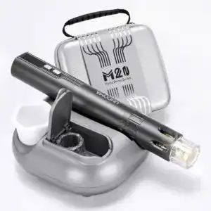 Microneedling Pen P-Beauty M20 Hydra mit Lichttherapie und Serumzufuhr