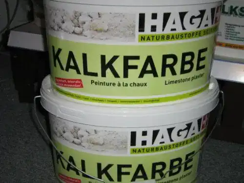 Kalkfarbe Haga 10 kg und 8 Liter für Innen- und Außenanwendungen