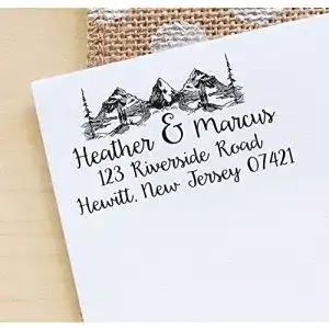 Adressstempel Printtoo mit personalisierbarem Monogramm