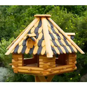 Vogelhaus aus Holz mit Schornstein, 70 x 45 cm