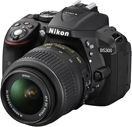 Nikon D5300 Spiegelreflexkamera mit 18-55mm VR Objektiv