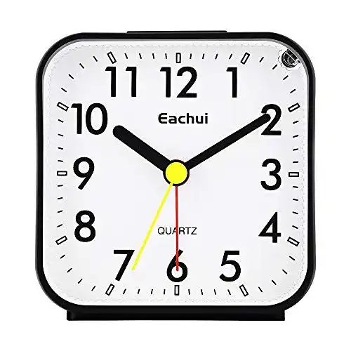 Analogwecker Eachui klein mit lautem Alarm und Nachtlichtfunktion