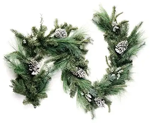 Weihnachtsgirlande Craftmore Canterbury Estate mit Tannenzapfen