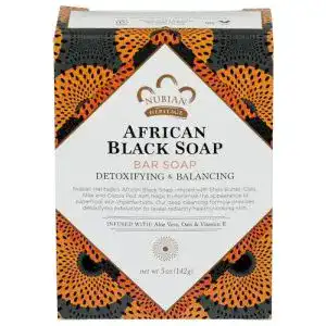 Schwarze Seife von Nubian Heritage mit Hafer, Aloe und Vitamin E