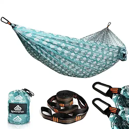 Hängematte von NatureFun für Reisen und Camping mit 300 kg Tragkraft