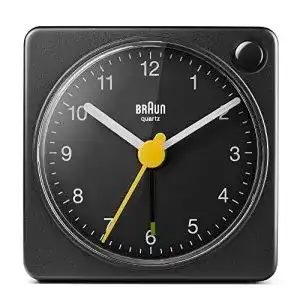 Analogwecker in Braun für Reisen mit Crescendo-Alarm