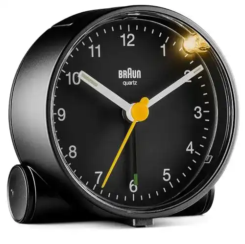 Braun Wecker Klassischer analoger Wecker mit Schlummerfunktion und Licht