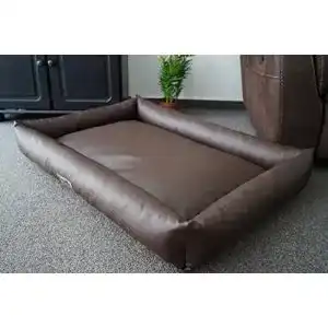 Hundebett aus Kunstleder von Hundebettenmanufaktur Wendbares Hundesofa