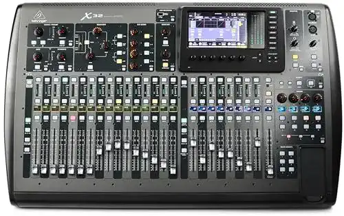 Behringer X32 Digitales Mischpult mit 40 Eingängen und 25 Bussen