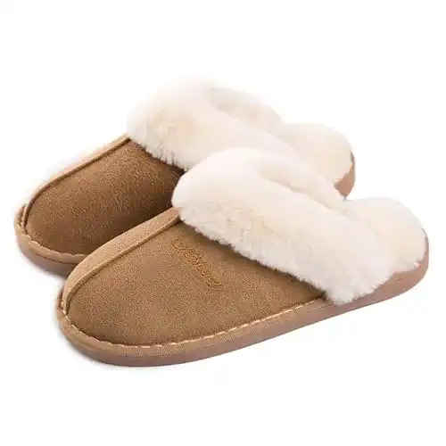 Hausschuhe für Damen und Herren von Misolin Winterliche, warme Slippers