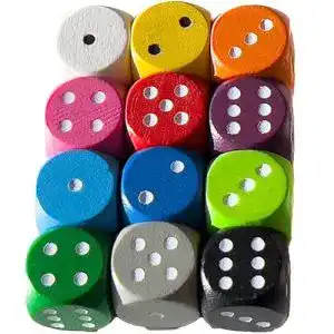 Spielwürfel aus Holz – 12 bunte D6 Würfel für Brettspiele