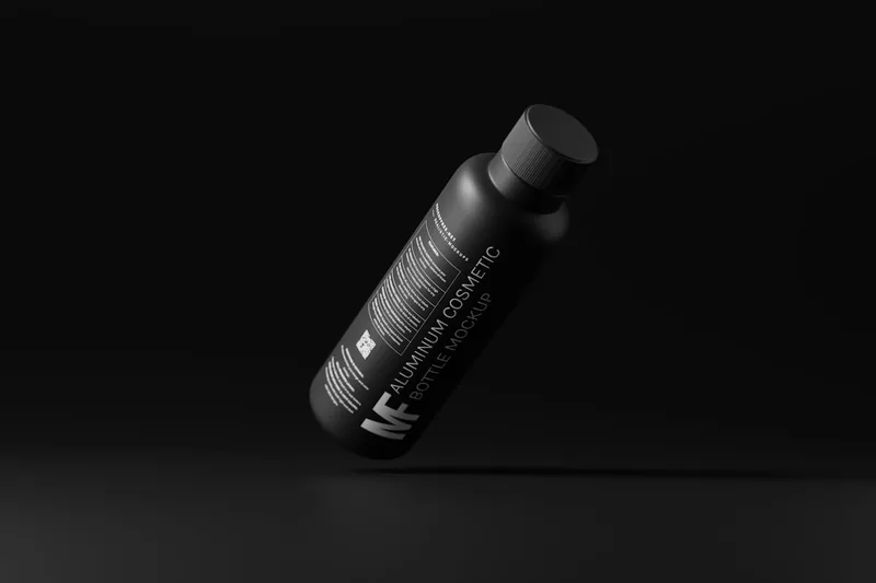 Eine Flasche mit Diesel-Partikelfilter-Reiniger, klar erkennbar vor neutralem Hintergrund.