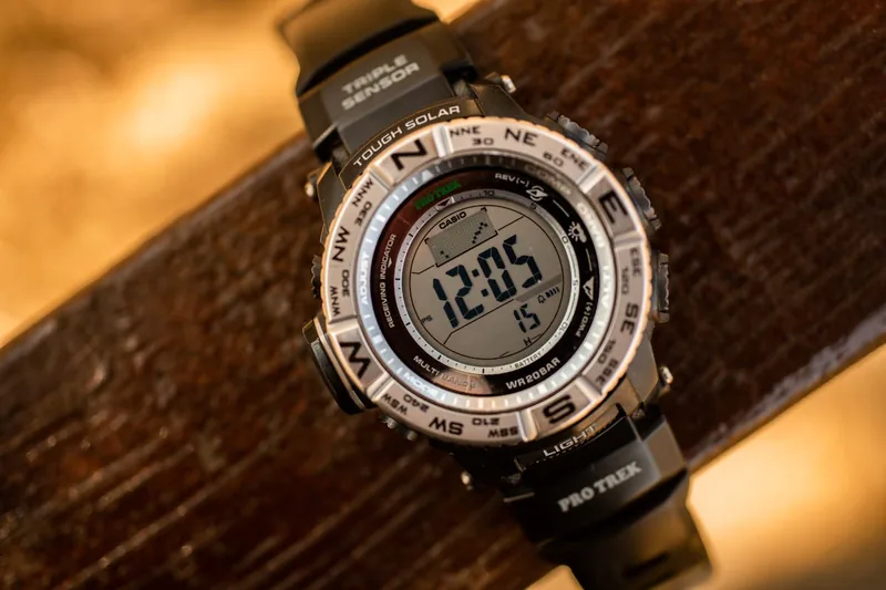 Ein robuster GPS-Empfänger, ideal für präzise Navigation bei Outdoor-Abenteuern.