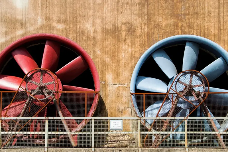 Detailaufnahme des Hochleistungs-Laufrads eines Radialventilators, das die Technik zeigt.