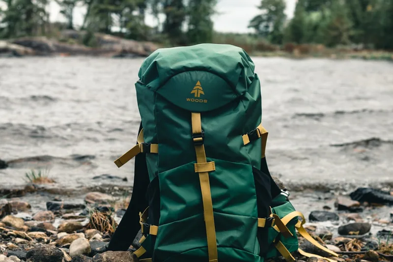 Ein hochwertiger Outdoor Rucksack in neutraler Umgebung, optimal für Kaufempfehlungen und Preisvergleich.